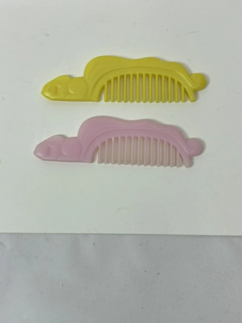 LOT of 2 Vintage Lovely Lady Locks Yellow & Pink Bunny Rabbit Combs Pixietails